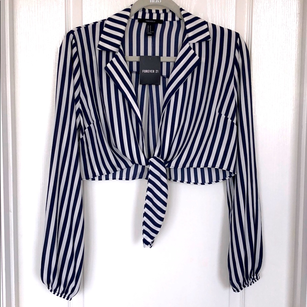 NWT Navy & White Stripped Tie Crop Blouse